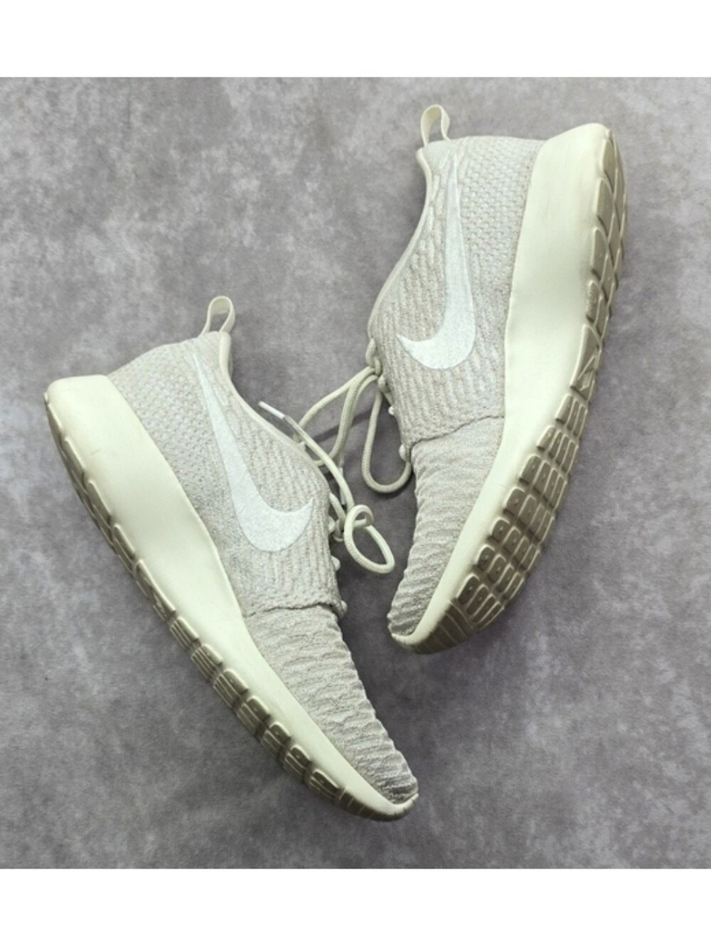 Nike Womens Roche Run Flynit Beige Sneakers